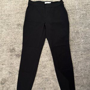 Vineyard Vines Black Straight paints.